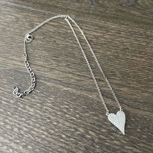 Heart of Pave, Allure Modern